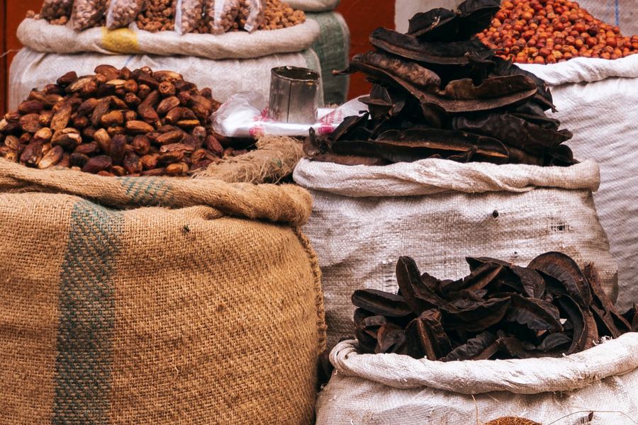 Bulk spices in trade sacks